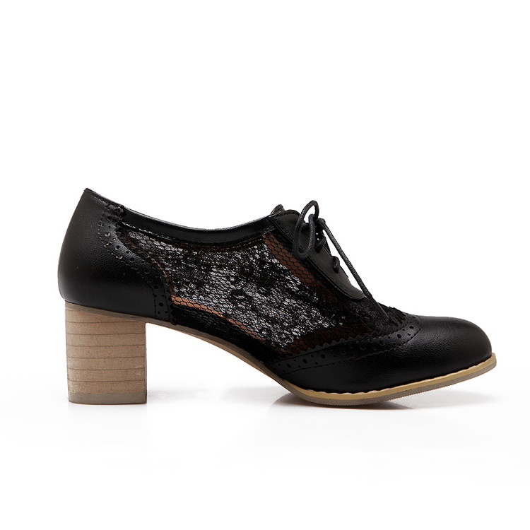 Women's British Style Brogue Flat Shoes with Cutout Details - Image 5