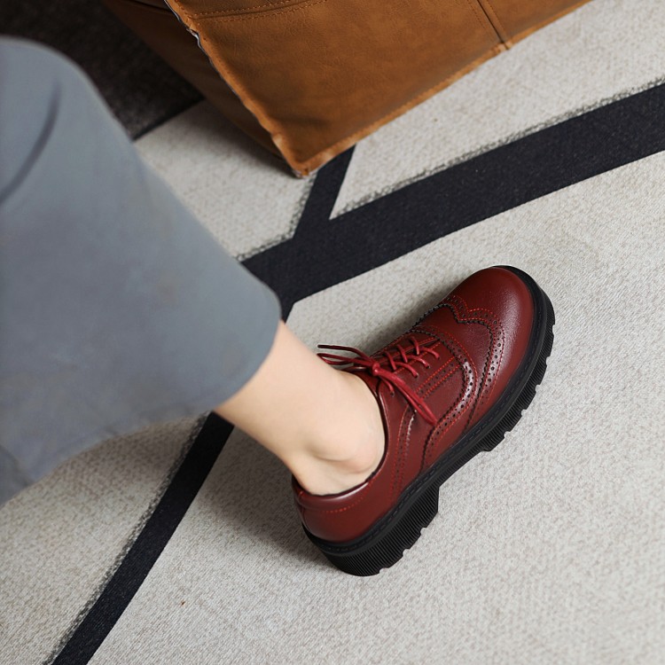 Women's Fashion Flat Shoes with Lace-Up Round Toe and Chunky Mid Heel - Image 4