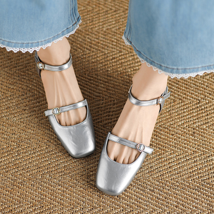 Women's Closed Toe Block Heel Sandals - Summer 2025
