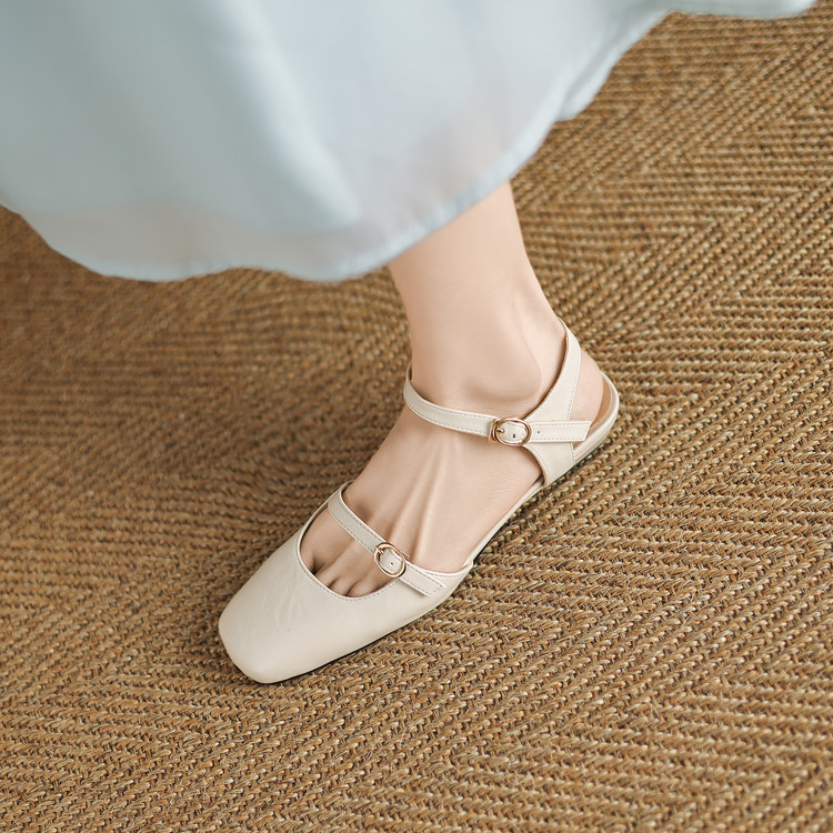 Women's Closed Toe Block Heel Sandals - Summer 2025 - Image 3