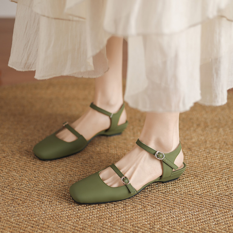 Women's Closed Toe Block Heel Sandals - Summer 2025 - Image 5